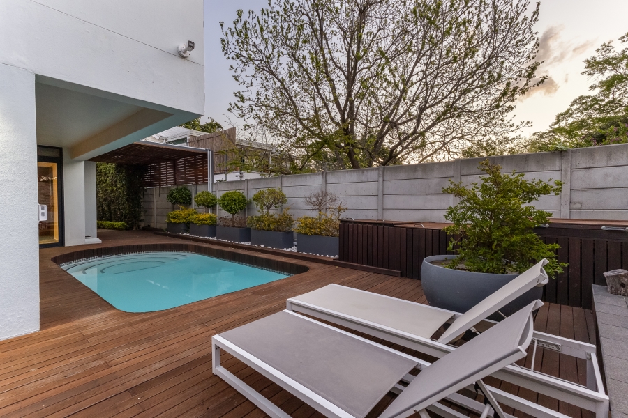 6 Bedroom Property for Sale in Mostertsdrift Western Cape